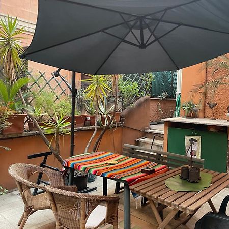 Centro Storico Appartamento Con Terrazza Rome Luaran gambar
